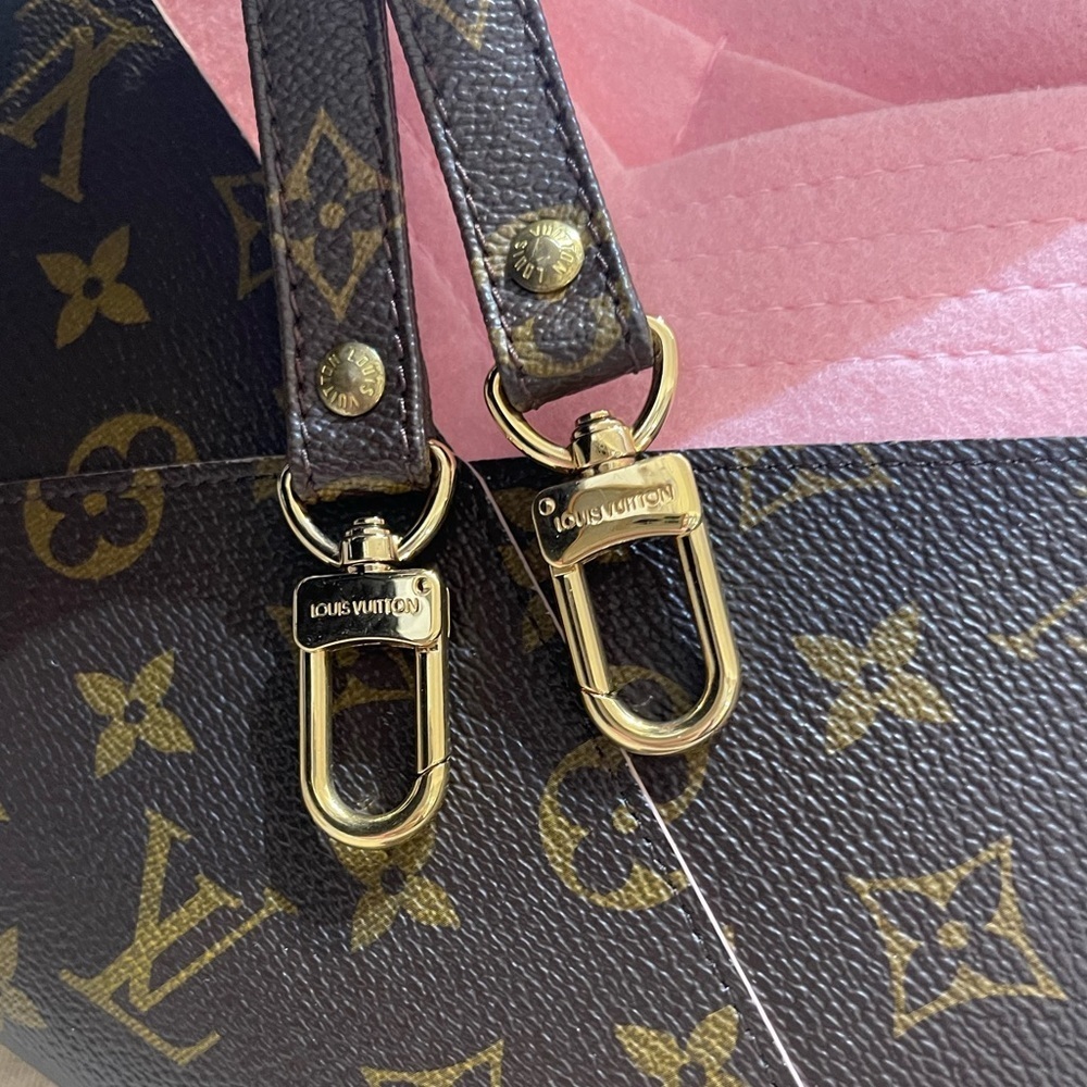 New Louis Vuitton Large kirigami ,change purse , strap & insert . - Picture 16 of 16